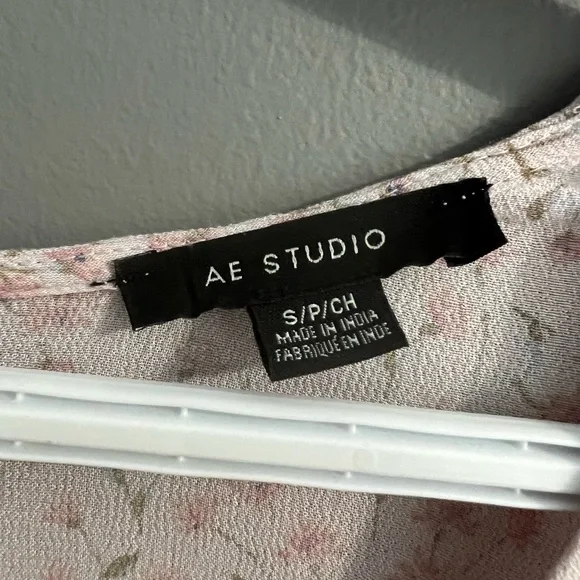 Dress - Picture 1 of 2